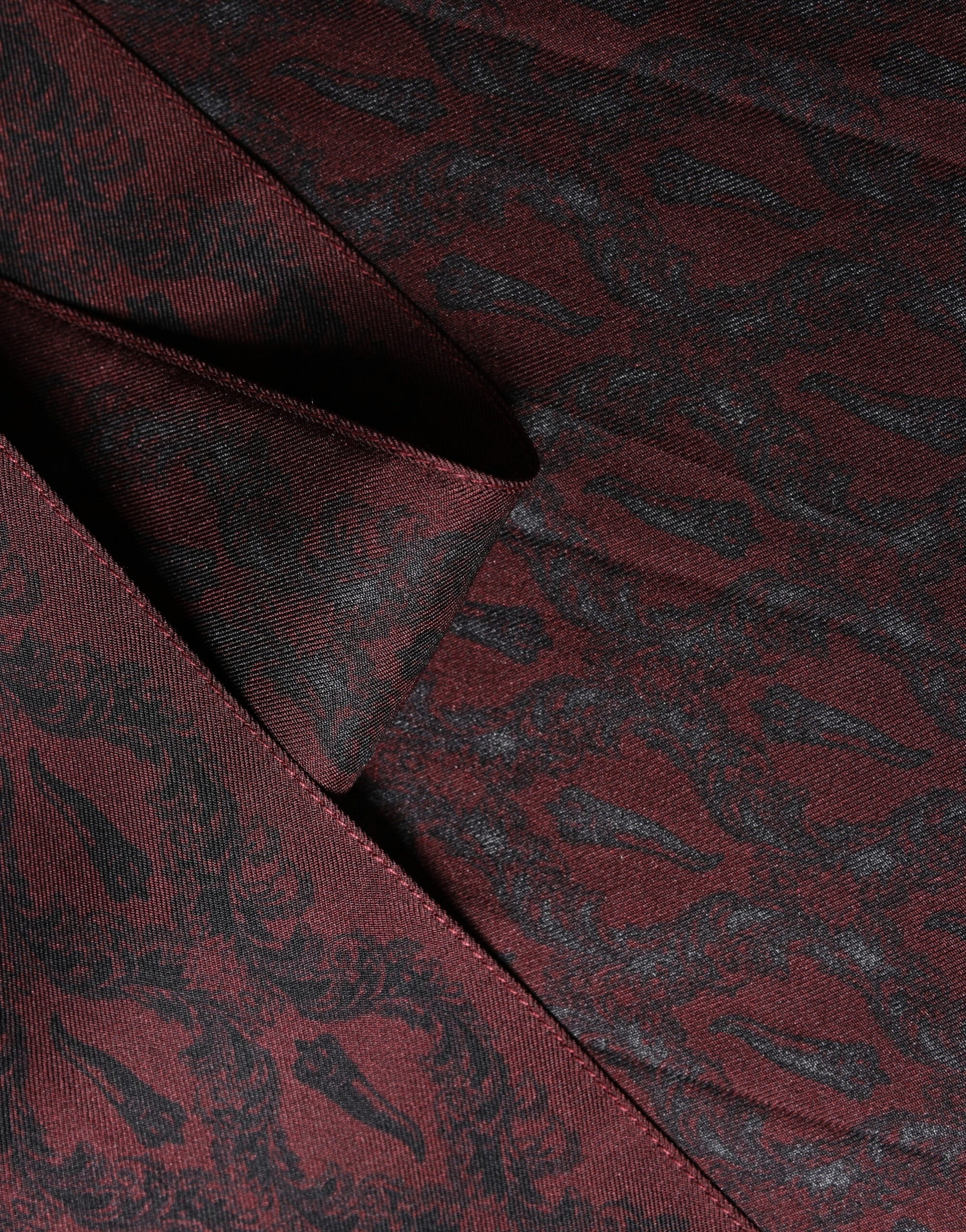 Dolce & Gabbana Burgundy Black Silk Paisley Foulard 135cm X 22cm Scarf Dolce & Gabbana