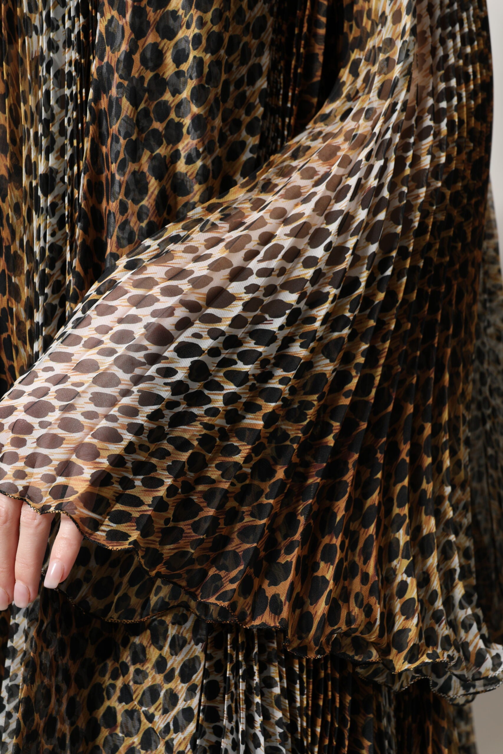 Dolce & Gabbana Brown Leopard Print Scarf Collared Chiffon Dress Dolce & Gabbana