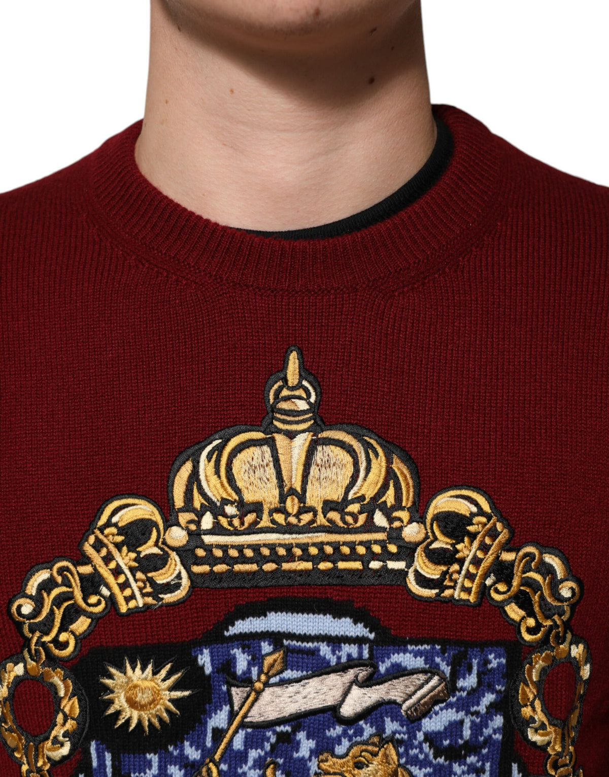 Dolce & Gabbana Burgundy Cashmere Lion Crest Pullover Sweater