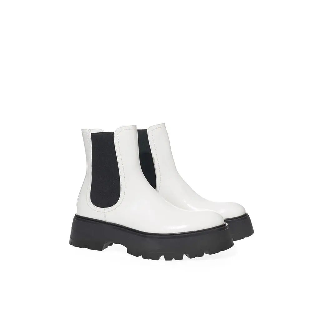 Alexander McQueen chelsea boots for women in black and white, product view 4
