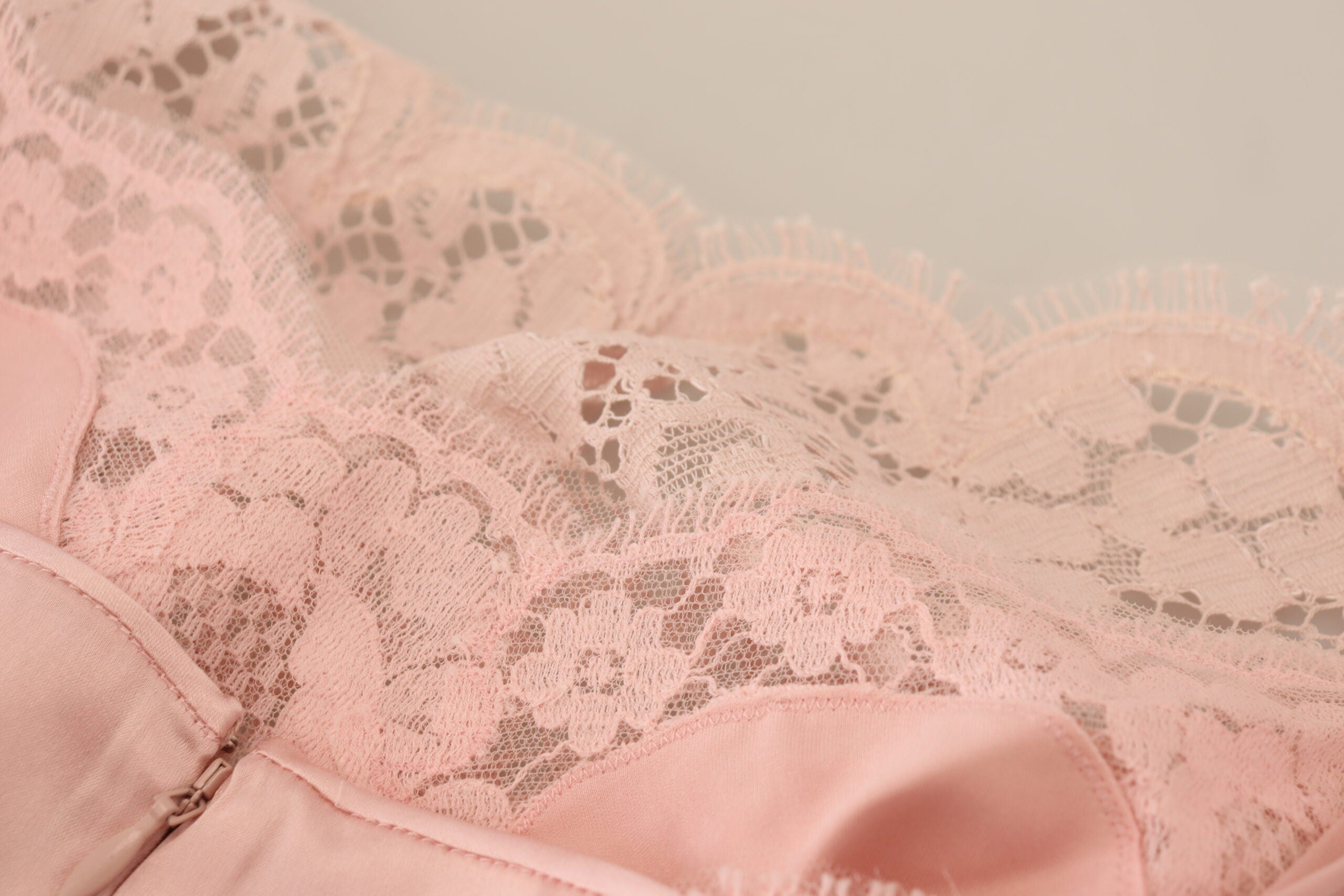 Dolce & Gabbana Pink Floral Lace Sleeveless Tank Blouse Top Dolce & Gabbana