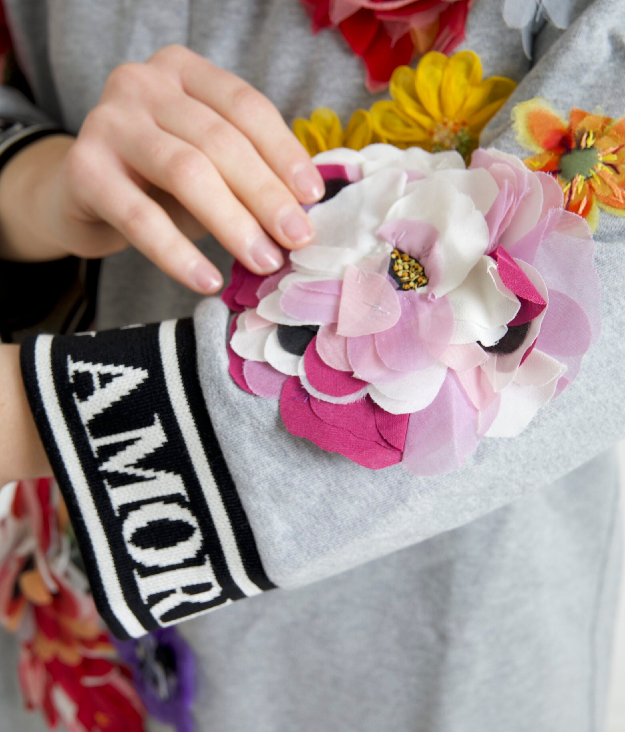 Dolce & Gabbana Gray DG Amore Queen Floral Pullover Sweater Dolce & Gabbana