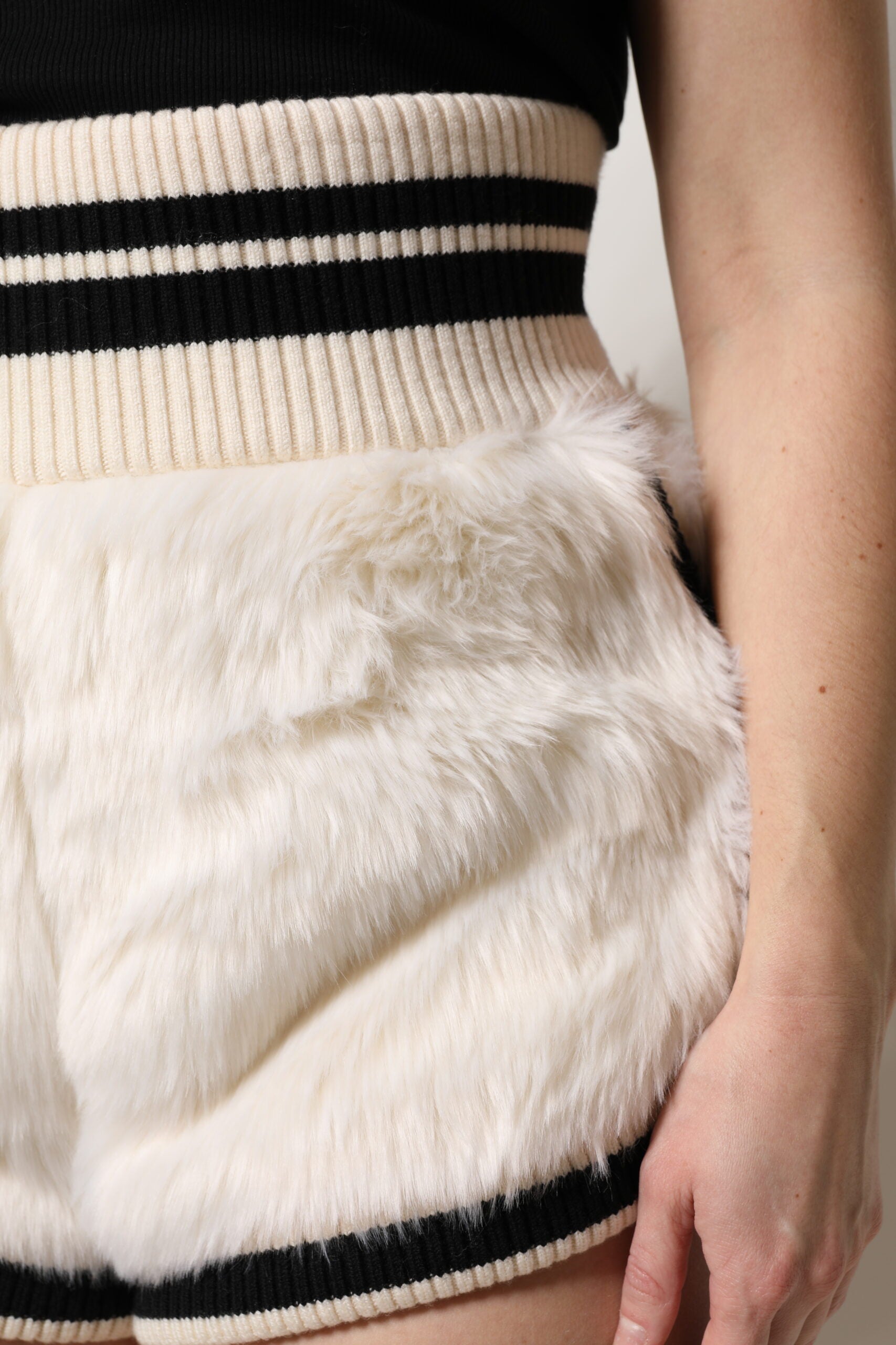 Dolce & Gabbana White Faux Fur High Waisted Hot Pants Short Dolce & Gabbana