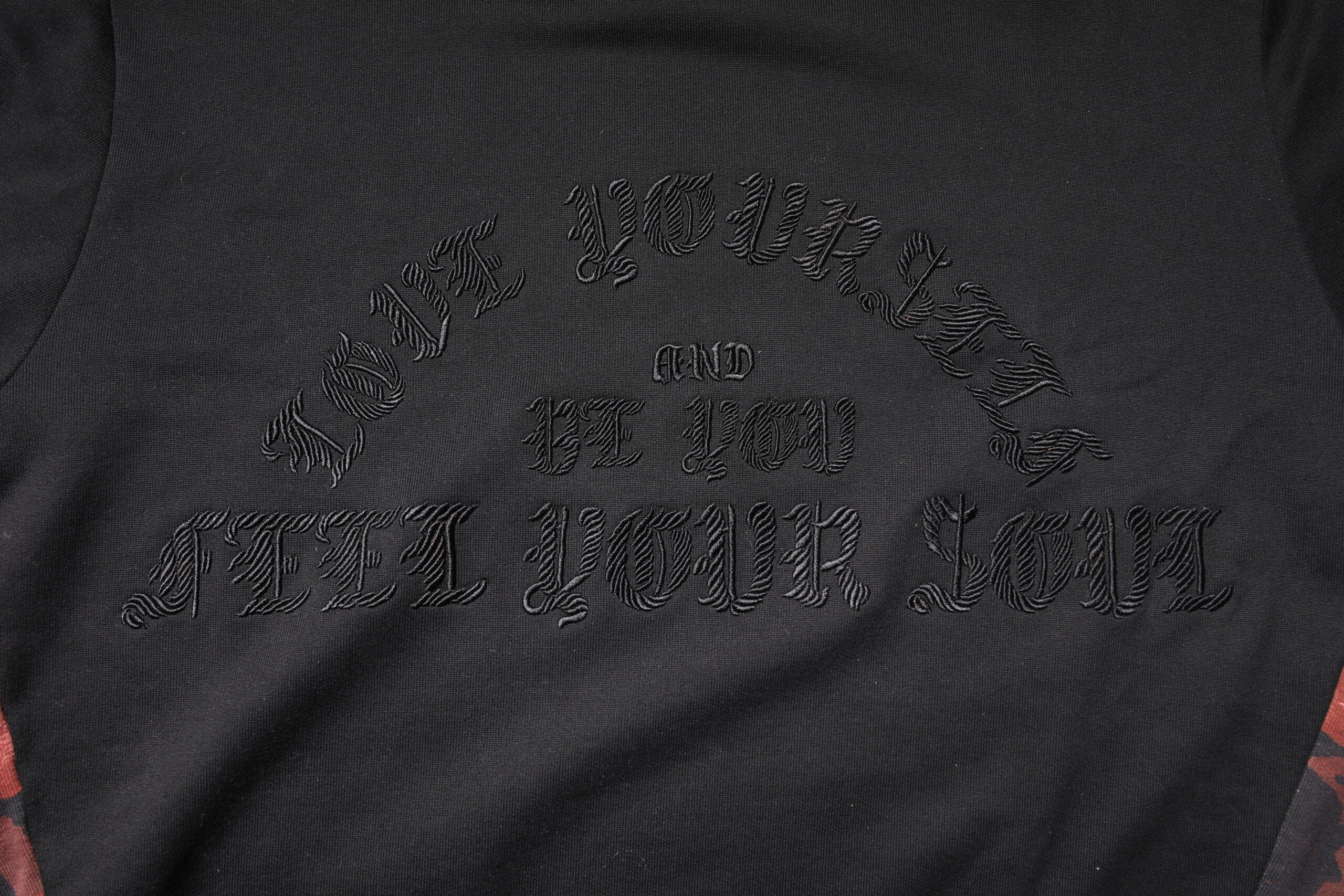 Dolce & Gabbana Black Embroidered Crew Neck Pullover Sweater Dolce & Gabbana