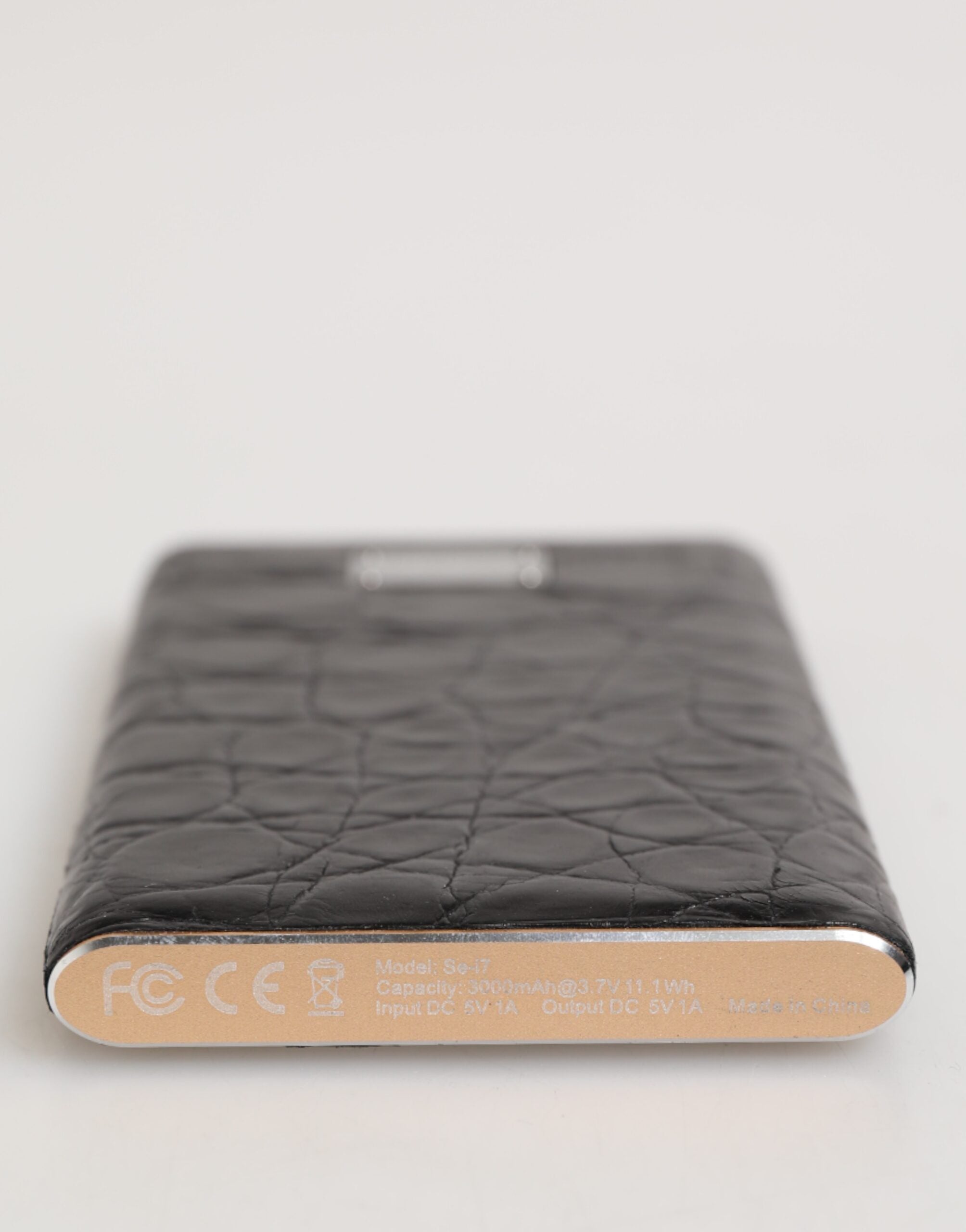 Dolce & Gabbana Black Leather Exotic Skin 3000mAh Power Bank Charger USB Dolce & Gabbana