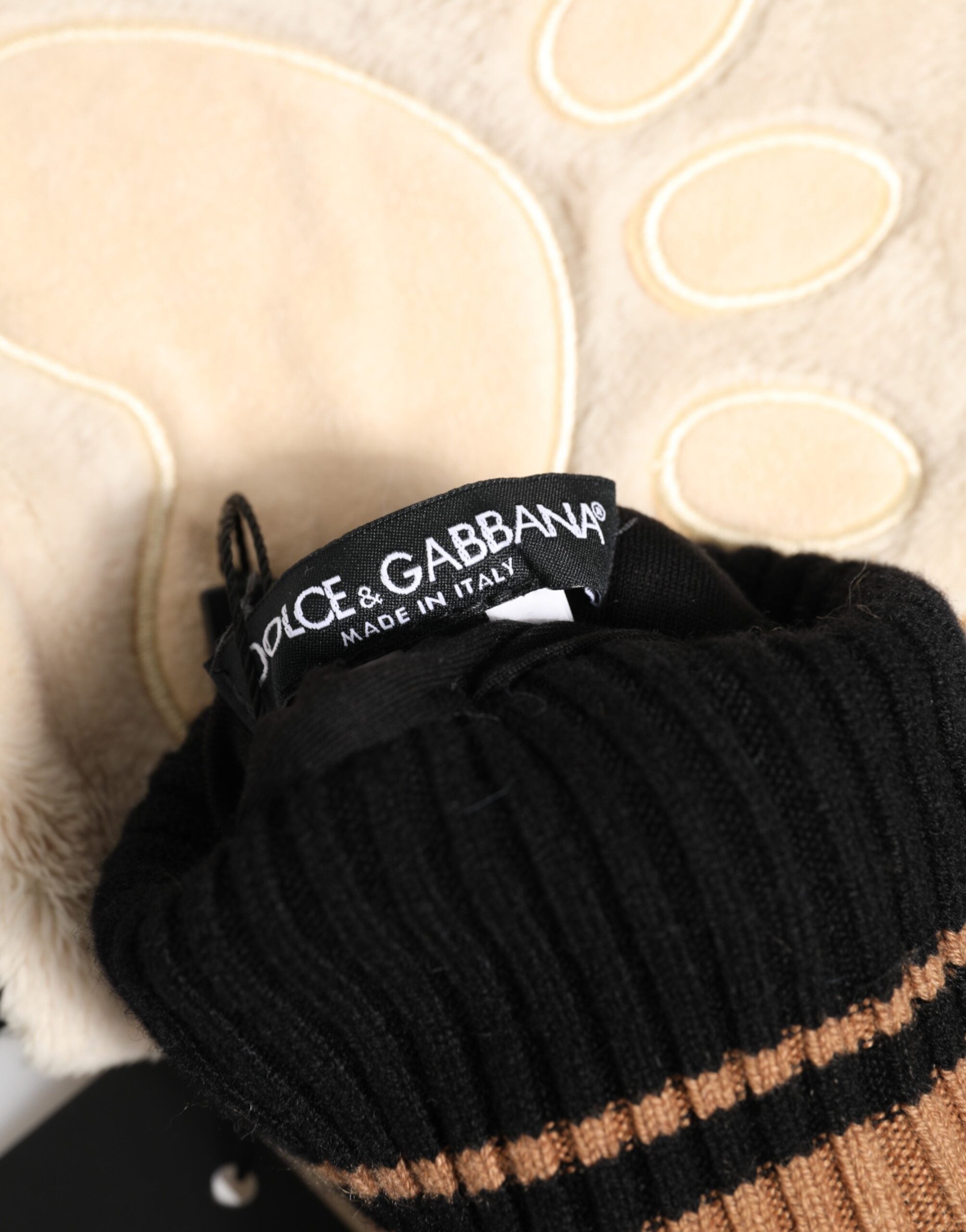 Dolce & Gabbana Brown Tiger Knitted Fur Wrist Mitten One Size Gloves Dolce & Gabbana