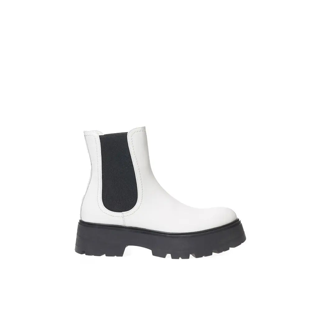 Alexander McQueen chelsea boots for women in black and white, product view 1