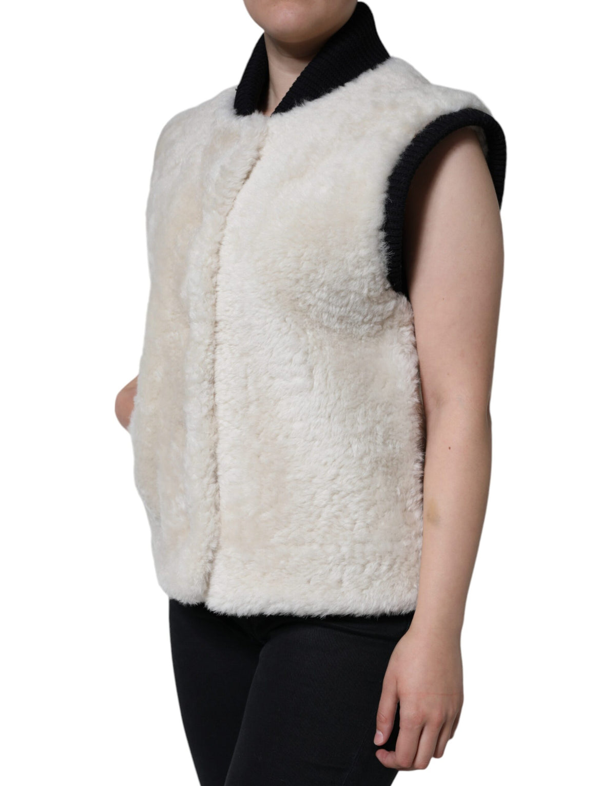 Burberry sleeveless jacket for women in white, product view 2